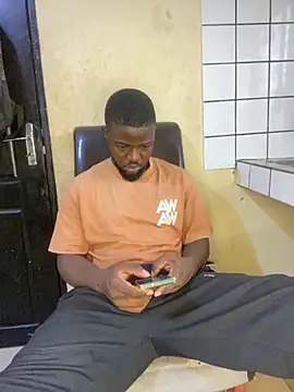 Snapshot of vannycov chatting on 21, 11, 2025 vannycov online show from 21, 11, 2025