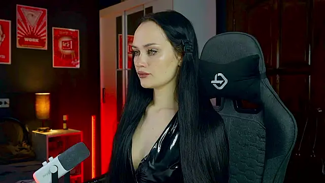 QueenAliss online show from 13, 2, 2026