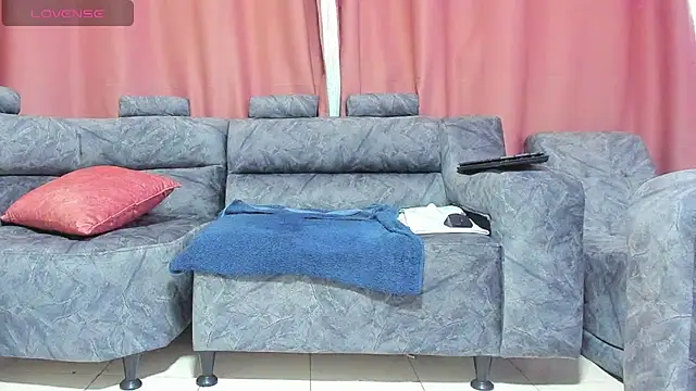 Snapshot of electraaxx chatting on 8, 3, 2025 electraaxx online show from 8, 3, 2025