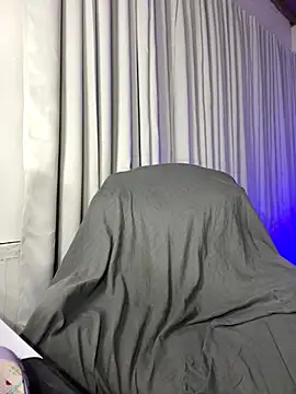 Snapshot of SweetCheska19 chatting on 12, 9, 2025 SweetCheska19 online show from 12, 9, 2025