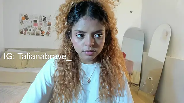 ValienteGirl  online show from 31, 10, 2025