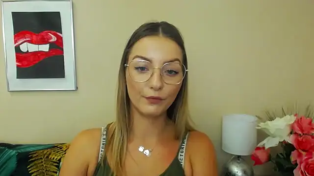 Snapshot of NatalieSexy chatting on 10, 12, 2024 NatalieSexy online show from 10, 12, 2024