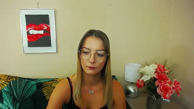 Snapshot of NatalieSexy chatting on 20, 12, 2024 NatalieSexy online show from 20, 12, 2024