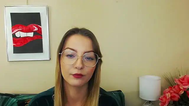 Snapshot of NatalieSexy chatting on 2, 1, 2025 NatalieSexy online show from 2, 1, 2025