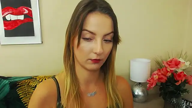 Snapshot of NatalieSexy chatting on 2, 1, 2025 NatalieSexy online show from 2, 1, 2025