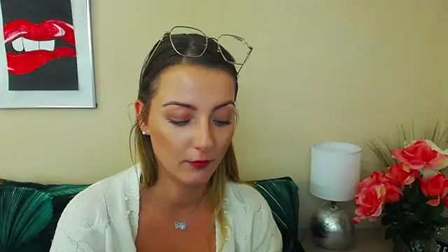 Snapshot of NatalieSexy chatting on 9, 1, 2025 NatalieSexy online show from 9, 1, 2025