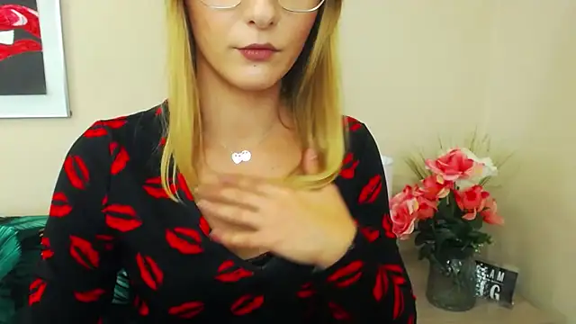 Snapshot of NatalieSexy chatting on 10, 1, 2025 NatalieSexy online show from 10, 1, 2025