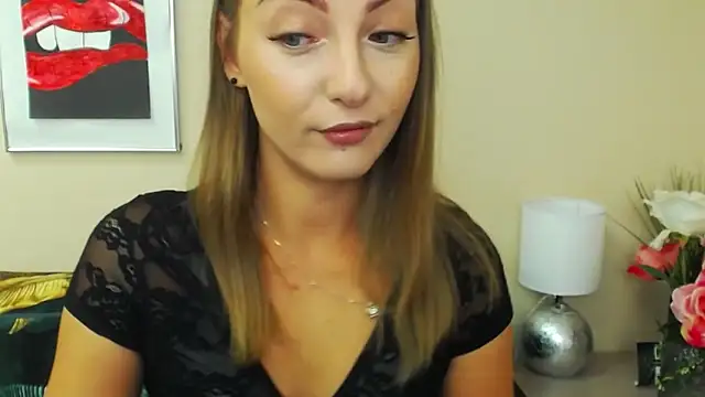 Snapshot of NatalieSexy chatting on 10, 9, 2025 NatalieSexy online show from 10, 9, 2025