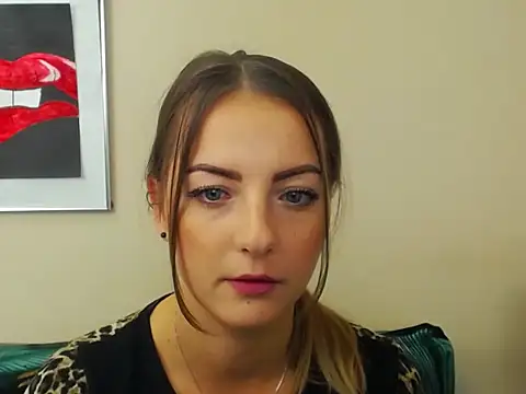 Snapshot of NatalieSexy chatting on 16, 10, 2025 NatalieSexy online show from 16, 10, 2025