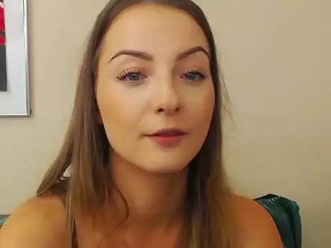 Snapshot of NatalieSexy chatting on 23, 10, 2025 NatalieSexy online show from 23, 10, 2025