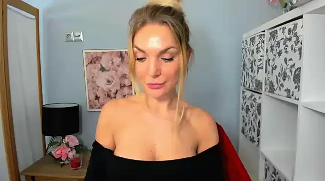 Snapshot of AulloraHoney chatting on 19, 12, 2024 AulloraHoney online show from 19, 12, 2024