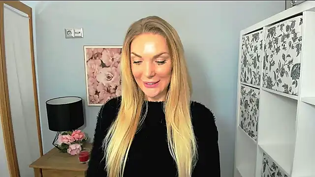 Snapshot of AulloraHoney chatting on 3, 1, 2025 AulloraHoney online show from 3, 1, 2025