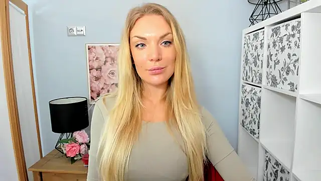 Snapshot of AulloraHoney chatting on 27, 1, 2025 AulloraHoney online show from 27, 1, 2025