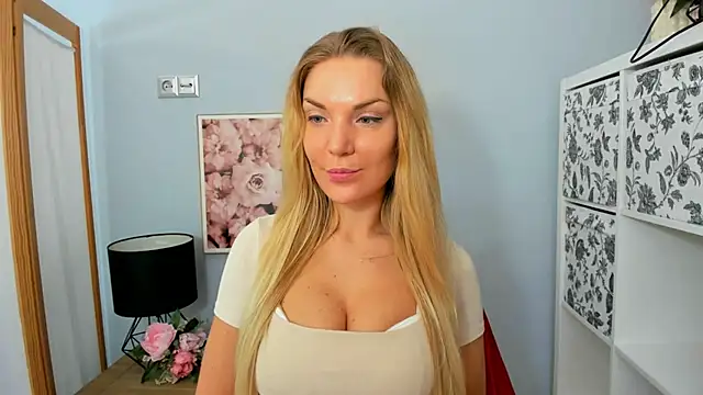 Snapshot of AulloraHoney chatting on 15, 2, 2025 AulloraHoney online show from 15, 2, 2025