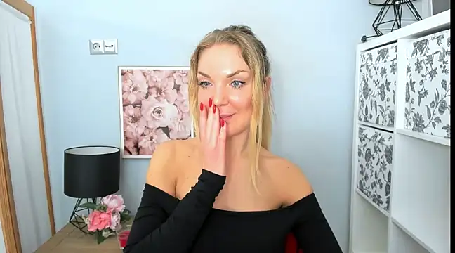 Snapshot of AulloraHoney chatting on 24, 2, 2025 AulloraHoney online show from 24, 2, 2025