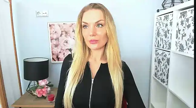 Snapshot of AulloraHoney chatting on 26, 2, 2025 AulloraHoney online show from 26, 2, 2025