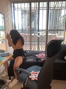 Little Amber6 online show from 8, 12, 2024