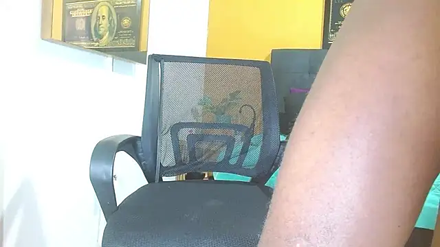 Snapshot of bigdanny_5 chatting on 12, 3, 2025 bigdanny 5 online show from 12, 3, 2025