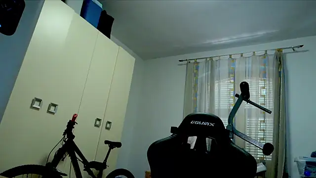 Snapshot of GodlyTheia chatting on 10, 11, 2025 GodlyTheia online show from 10, 11, 2025