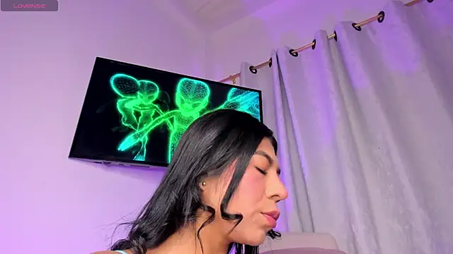 Snapshot of VictoriaVX chatting on 18, 9, 2025 VictoriaVX online show from 18, 9, 2025
