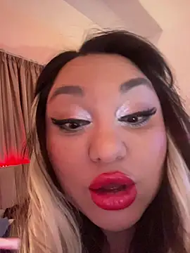 Larissa K online show from 14, 11, 2025