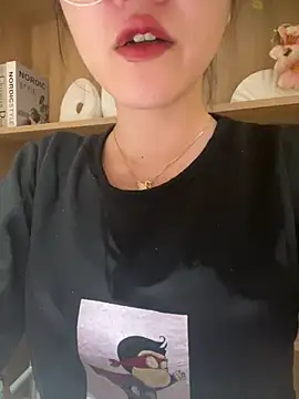 HinaLovely online show from 16, 1, 2025