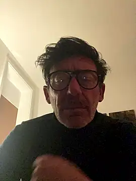 Snapshot of maxximere chatting on 19, 1, 2026 maxximere online show from 19, 1, 2026