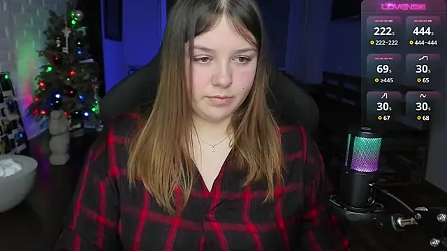 Snapshot of XNirvanaX chatting on 1, 1, 2025 XNirvanaX online show from 1, 1, 2025