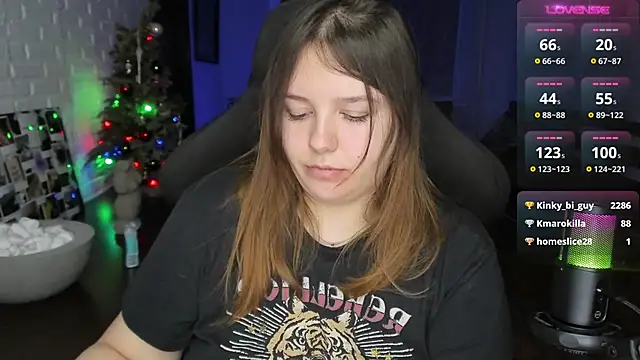 Snapshot of XNirvanaX chatting on 9, 1, 2025 XNirvanaX online show from 9, 1, 2025