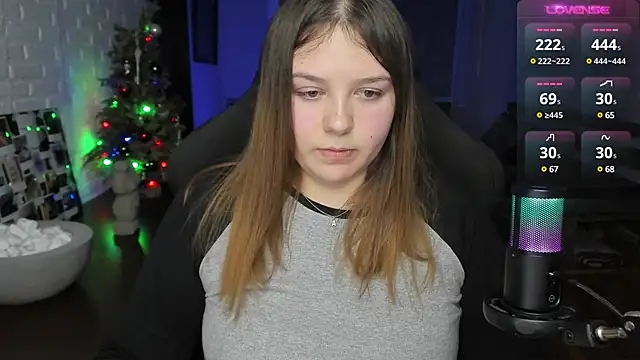 Snapshot of XNirvanaX chatting on 10, 1, 2025 XNirvanaX online show from 10, 1, 2025