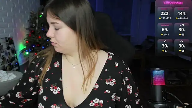 Snapshot of XNirvanaX chatting on 12, 1, 2025 XNirvanaX online show from 12, 1, 2025