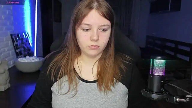 Snapshot of XNirvanaX chatting on 25, 2, 2025 XNirvanaX online show from 25, 2, 2025