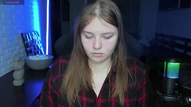 Snapshot of XNirvanaX chatting on 4, 3, 2025 XNirvanaX online show from 4, 3, 2025