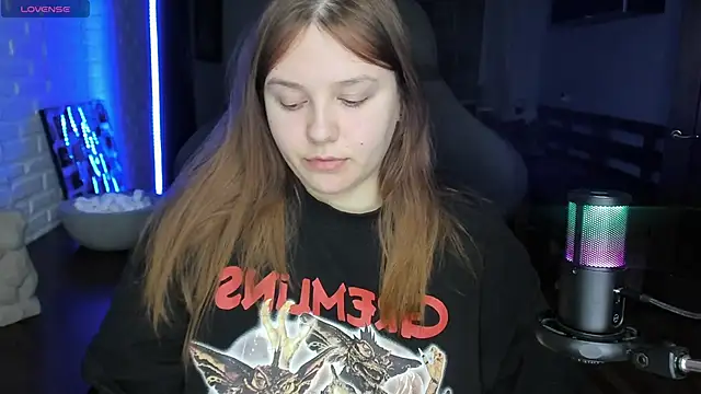 Snapshot of XNirvanaX chatting on 23, 3, 2025 XNirvanaX online show from 23, 3, 2025