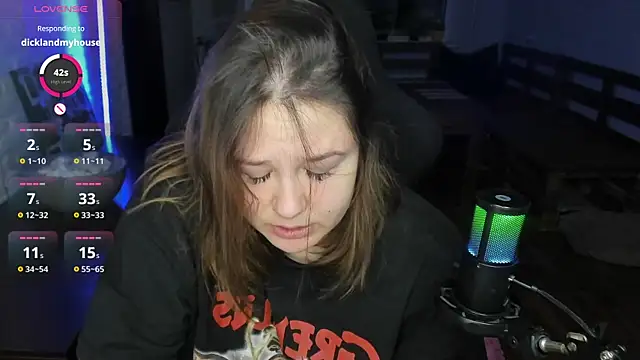 Snapshot of XNirvanaX chatting on 13, 9, 2025 XNirvanaX online show from 13, 9, 2025