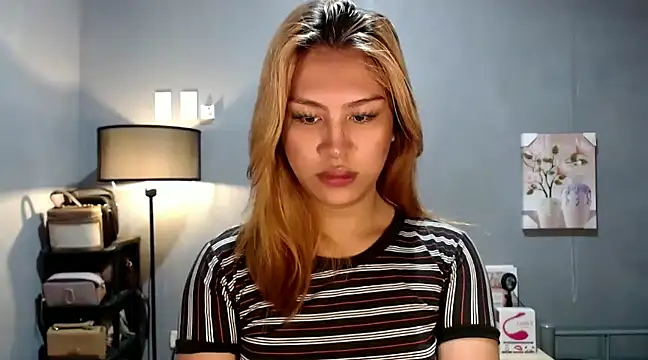 Snapshot of luxxy_grand chatting on 10, 1, 2025 luxxy grand online show from 10, 1, 2025