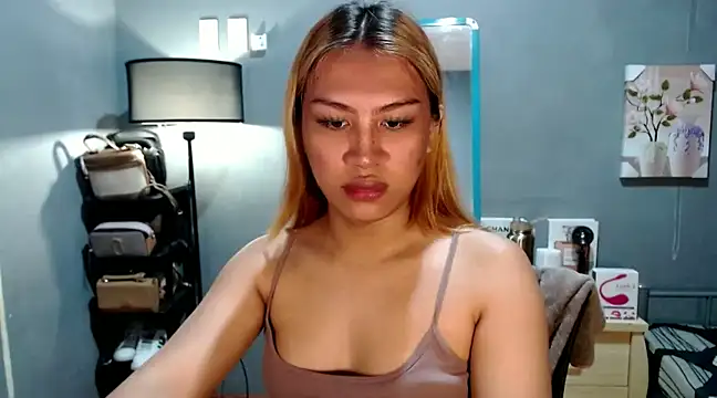 Snapshot of luxxy_grand chatting on 14, 1, 2025 luxxy grand online show from 14, 1, 2025