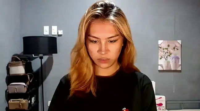 Snapshot of luxxy_grand chatting on 23, 1, 2025 luxxy grand online show from 23, 1, 2025