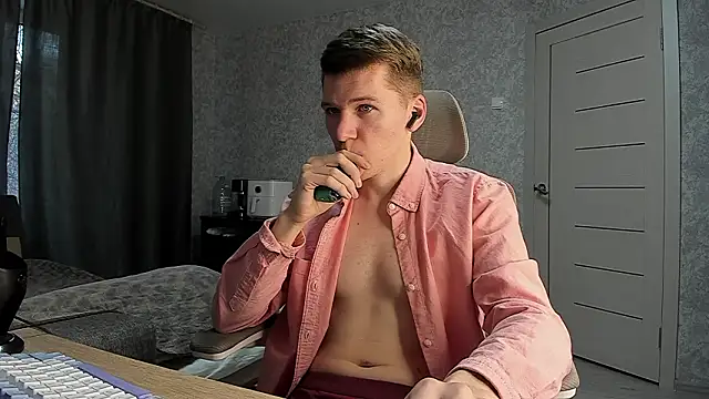 Bananas dick online show from 21, 3, 2026