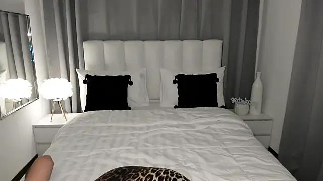 LustfulMonica online show from 8, 3, 2026