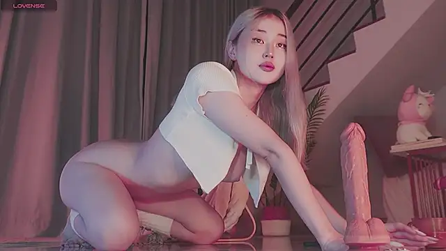 hyun chia online show from 8, 3, 2025