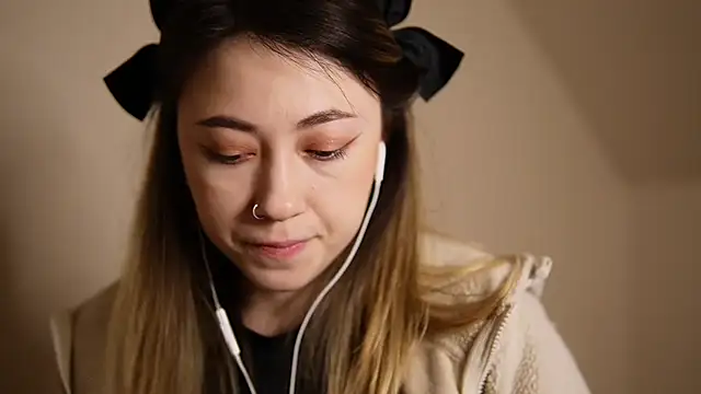 chibi moon  online show from 11, 12, 2024