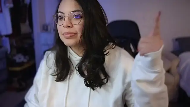 Snapshot of drizzypeach602 chatting on 15, 1, 2025 drizzypeach602 online show from 15, 1, 2025