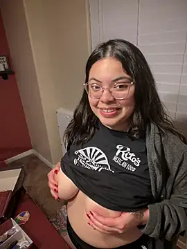 Snapshot of drizzypeach602 chatting on 1, 2, 2025 drizzypeach602 online show from 1, 2, 2025