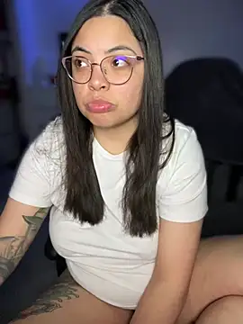 Snapshot of drizzypeach602 chatting on 19, 3, 2025 drizzypeach602 online show from 19, 3, 2025