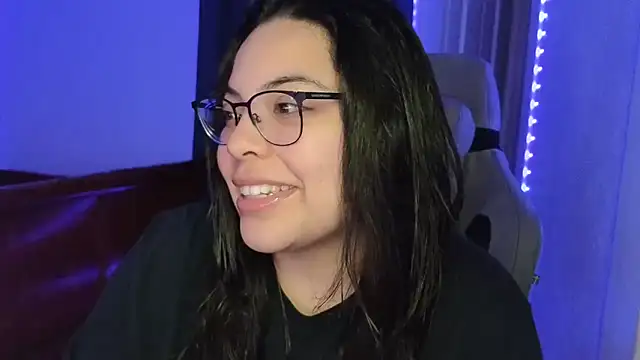 Snapshot of drizzypeach602 chatting on 13, 10, 2025 drizzypeach602 online show from 13, 10, 2025