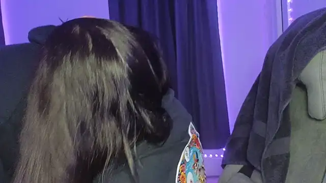 Snapshot of drizzypeach602 chatting on 17, 10, 2025 drizzypeach602 online show from 17, 10, 2025