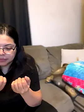 Snapshot of drizzypeach602 chatting on 19, 10, 2025 drizzypeach602 online show from 19, 10, 2025