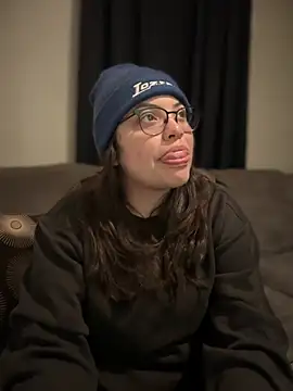 Snapshot of drizzypeach602 chatting on 24, 10, 2025 drizzypeach602 online show from 24, 10, 2025