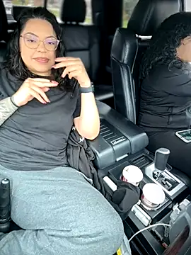 Snapshot of drizzypeach602 chatting on 8, 11, 2025 drizzypeach602 online show from 8, 11, 2025